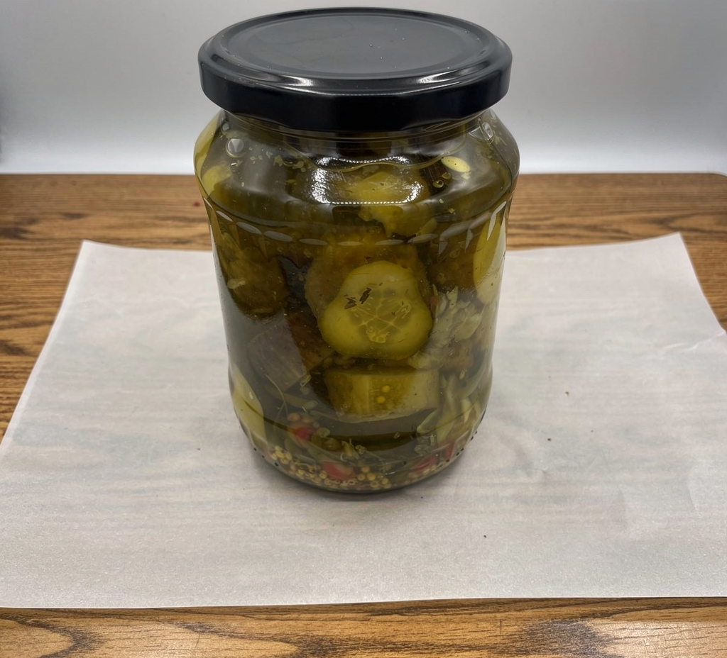 karališkas agurkų užandis su ciberžole ~680 g.