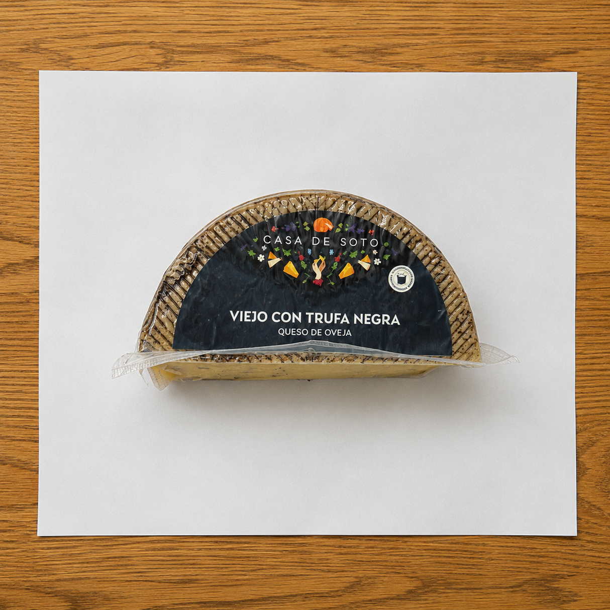 klasikinis brandintas avienos sūris su juoduoju česnaku ~250 g.